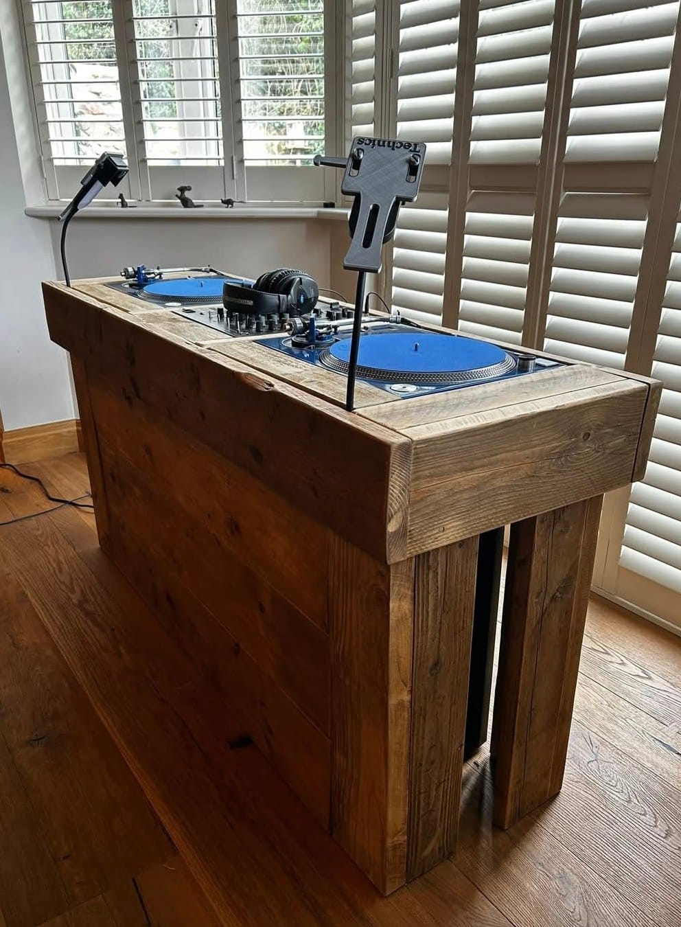 Reclaimed Mixing Station